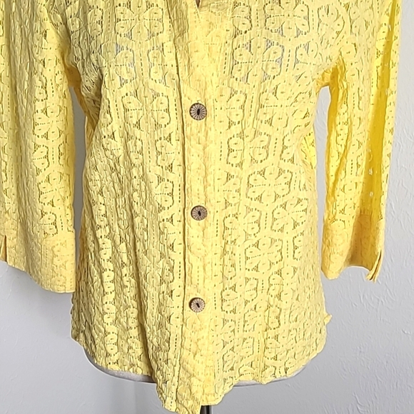 Rebecca Malone Yellow Lace Buttondown Top, Size Medium - Picture 4 of 9